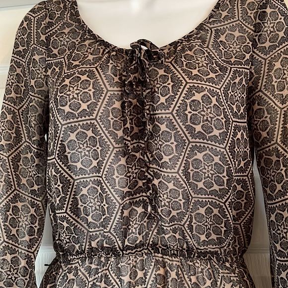 Banana Republic swim cover up. New w\o tag. - Picture 2 of 6